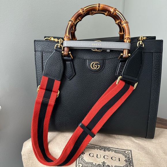 Gucci Handbags - GUCCI Diana Medium Tote - black